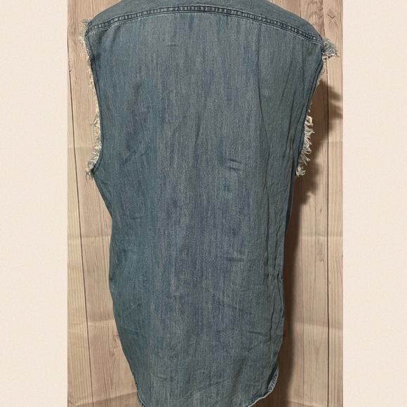Zipcode 1992 Sleeveless Denim Shirt - Picture 4 of 6